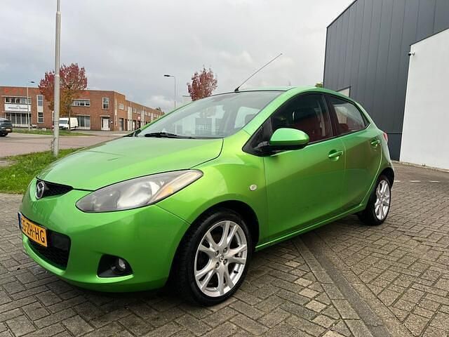 Groen Occasion 2008 Mazda 2 Hatchback | € 1.499 (Super prijs) - Afbeelding 1/4