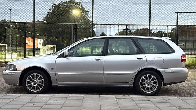 Occasion Volvo V40 136 PK (100 kW) 2003 Grijs Stationwagen