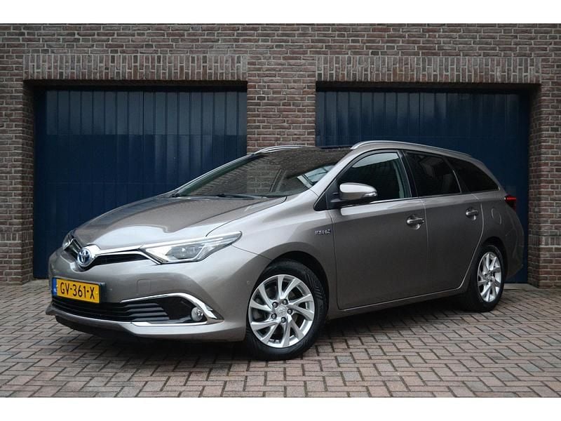 Bruin Gebruikt 2015 Toyota Auris Stationwagen | € 12.950 (Eerlijke prijs) - Afbeelding 1/4