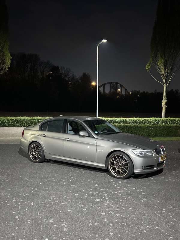 Gebruikt 2009 BMW 320 Sedan | € 7.000 (Eerlijke prijs) - Afbeelding 1/4