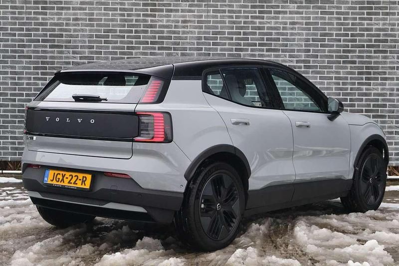 Nieuw Volvo EX30 CC Performance 314 kW (428 PK) 2025 Grijs SUV