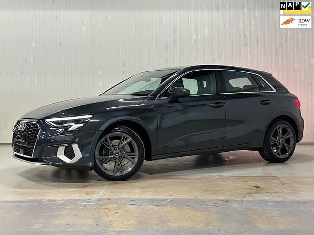 Grijs Gebruikt 2021 Audi A3 Sportback Business Hatchback | € 26.500 (Iets duurder) - Afbeelding 1/4