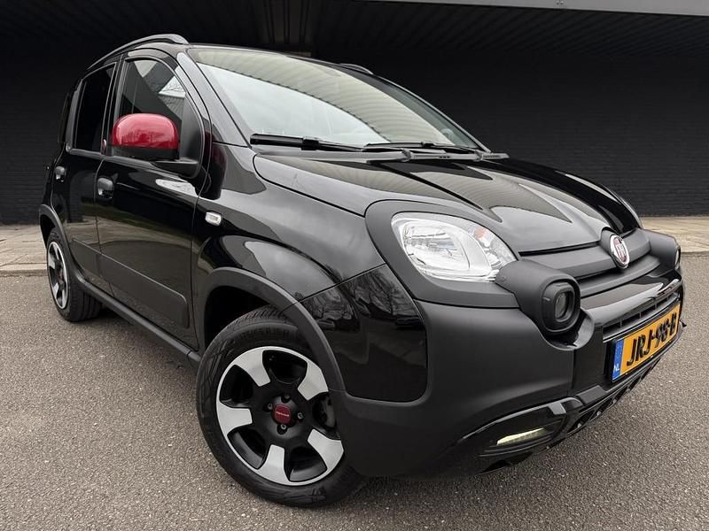 Hatchback Gebruikt 2023 Fiat Panda Cross Cross Hatchback | € 14.995 (Eerlijke prijs) - Afbeelding 1/4