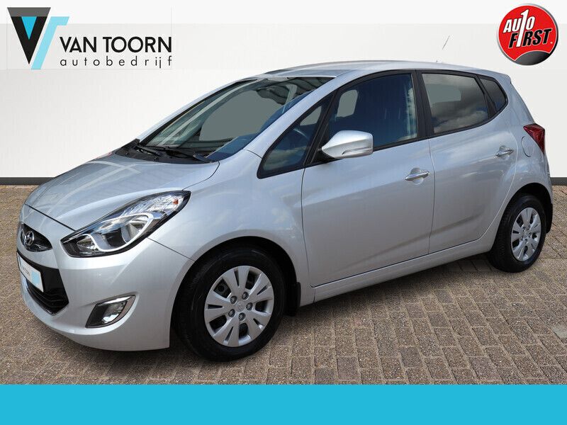 Grijs Gebruikt 2013 Hyundai ix20 MPV | € 10.898 (Eerlijke prijs) - Afbeelding 1/4