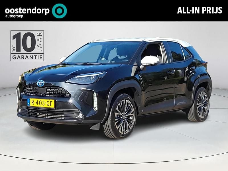 Zwart Gebruikt 2022 Toyota Yaris Hybrid SUV | € 27.950 - Afbeelding 1/4