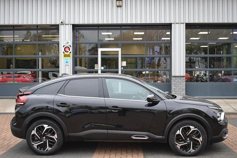 Occasion Citroën C4 Feel 131 PK (96 kW) 2024 Zwart SUV
