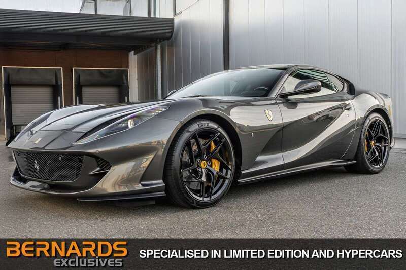 Grijs, metallic lak Gebruikt 2019 Ferrari 812 Coupé | € 319.950 (Super prijs) - Afbeelding 1/4