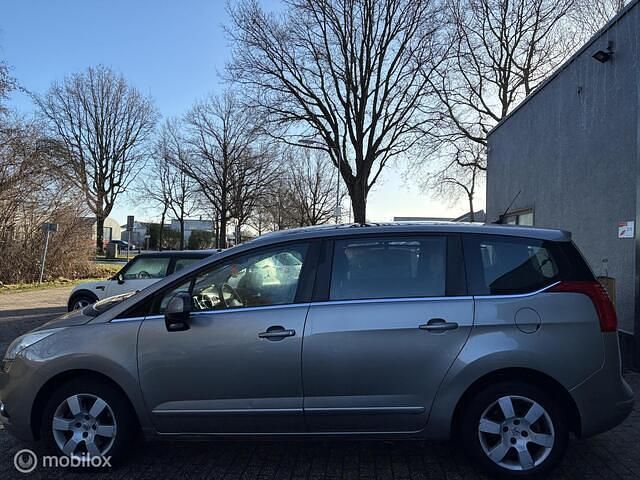 Occasion Peugeot 5008 156 PK (114 kW) 2010 Grijs MPV