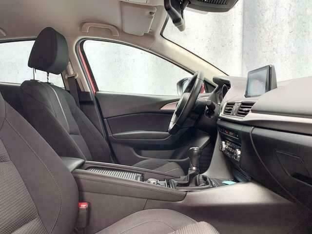 Occasion Mazda 3 99 PK (72 kW) 2018 Rood Sedan