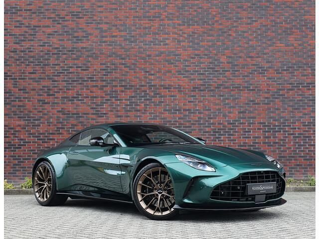 Groen Gebruikt 2024 Aston Martin V8 Vantage Coupé | € 274.950 - Afbeelding 1/4