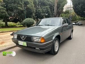 Groenverde Gebruikt 1988 Alfa Romeo 75 Sedan | € 8.900 - Afbeelding 1/4