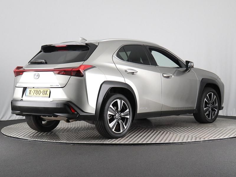 Occasion Lexus UX 250h Sport Line 109 PK (80 kW) 2019 Grijs SUV