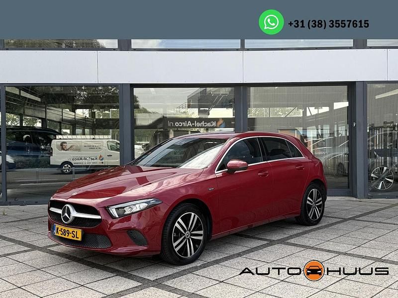Rood Gebruikt 2021 Mercedes A250 Business Hatchback | € 20.950 (Super prijs) - Afbeelding 1/4