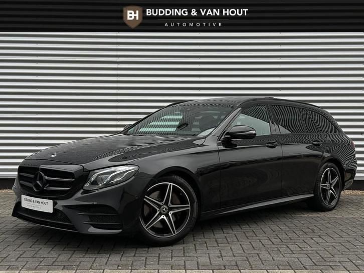 Zwart Gebruikt 2019 Mercedes E200 Business Stationwagen | € 32.950 (Eerlijke prijs) - Afbeelding 1/4