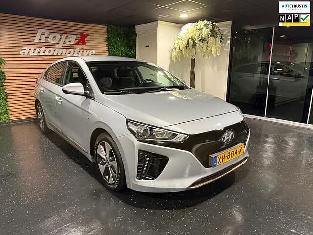Grijs (metallic) Gebruikt 2018 Hyundai Ioniq Comfort Hatchback | € 9.799 (Eerlijke prijs) - Afbeelding 1/4
