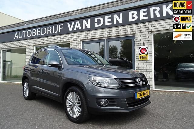 Grijs Gebruikt 2015 VW Tiguan R-line Edition SUV | € 15.750 (Eerlijke prijs) - Afbeelding 1/4