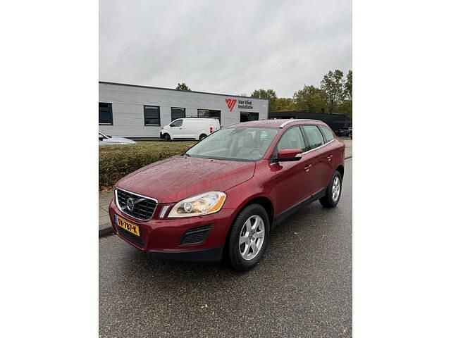 Rood Gebruikt 2011 Volvo XC60 Kinetic SUV | € 12.999 (Eerlijke prijs) - Afbeelding 1/4