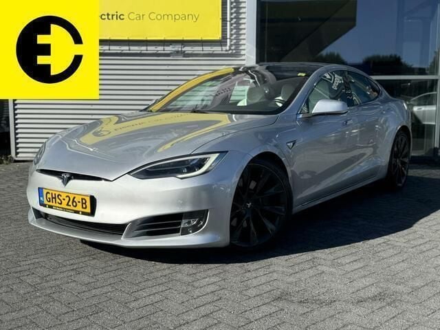 Grijs, metallic lak Gebruikt 2017 Tesla Model S Sedan | € 37.950 - Afbeelding 1/4