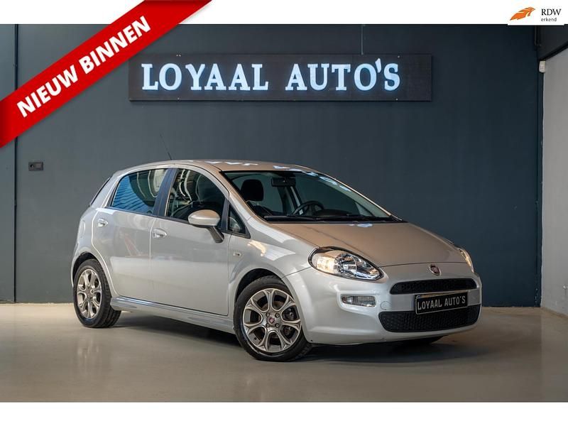 Grijs Gebruikt 2014 Fiat Punto Hatchback | € 5.999 (Iets duurder) - Afbeelding 1/4