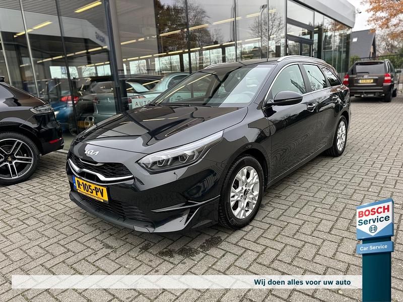 Zwart Gebruikt 2022 Kia Ceed Sportswagon Stationwagen | € 17.750 (Eerlijke prijs) - Afbeelding 1/4