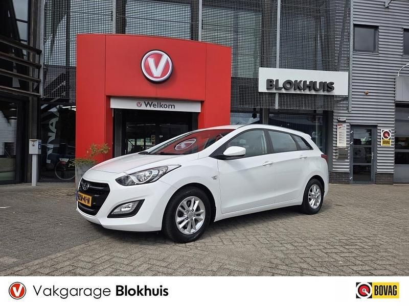 Wit Gebruikt 2016 Hyundai i30 Stationwagen | € 13.690 - Afbeelding 1/4
