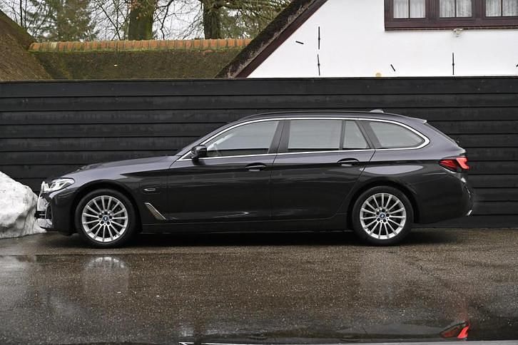 Occasion BMW 530e 292 PK (214 kW) 2022 Grijs (metallic) Stationwagen