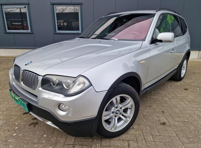 Grijs, metallic lak Gebruikt 2007 BMW X3 SUV | € 12.200 (Eerlijke prijs) - Afbeelding 1/4