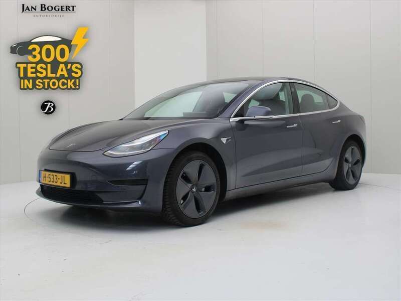 Grijs Gebruikt 2020 Tesla Model 3 Standard Range Sedan | € 18.999 (Goede deal) - Afbeelding 1/4