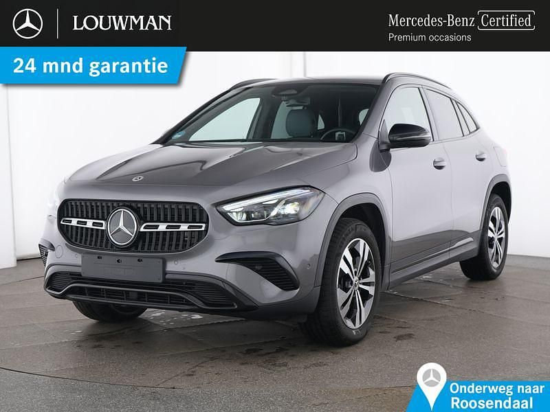 Occasion Mercedes GLA250 Night 218 PK (160 kW) 2024 Berggrijs metaalkleur metallic SUV