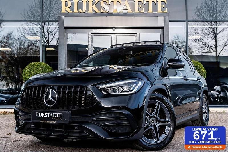 Zwart (metallic) Gebruikt 2022 Mercedes GLA250 AMG SUV | € 41.900 (Eerlijke prijs) - Afbeelding 1/4
