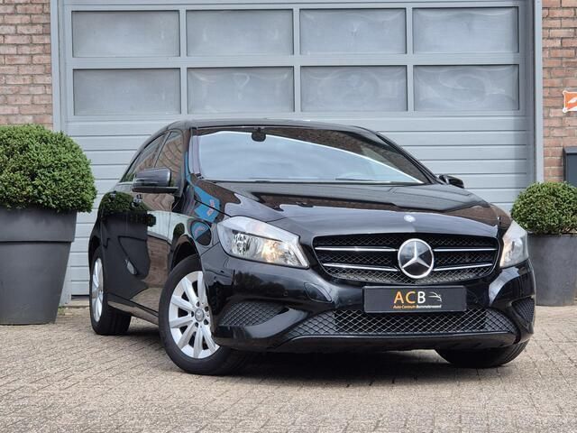 Zwart Gebruikt 2013 Mercedes A180 Ambition Hatchback | € 12.500 (Eerlijke prijs) - Afbeelding 1/4