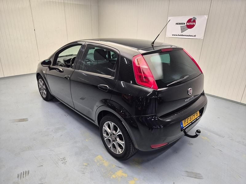 Occasion Fiat Punto 101 PK (74 kW) 2017 Zwart Hatchback