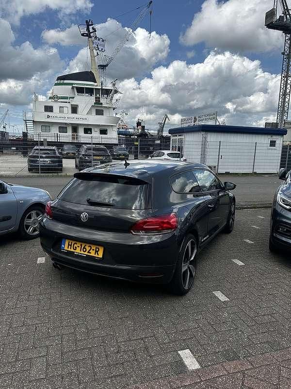Bruin Gebruikt 2009 VW Scirocco Highline Coupé | € 5.900 (Eerlijke prijs) - Afbeelding 1/4