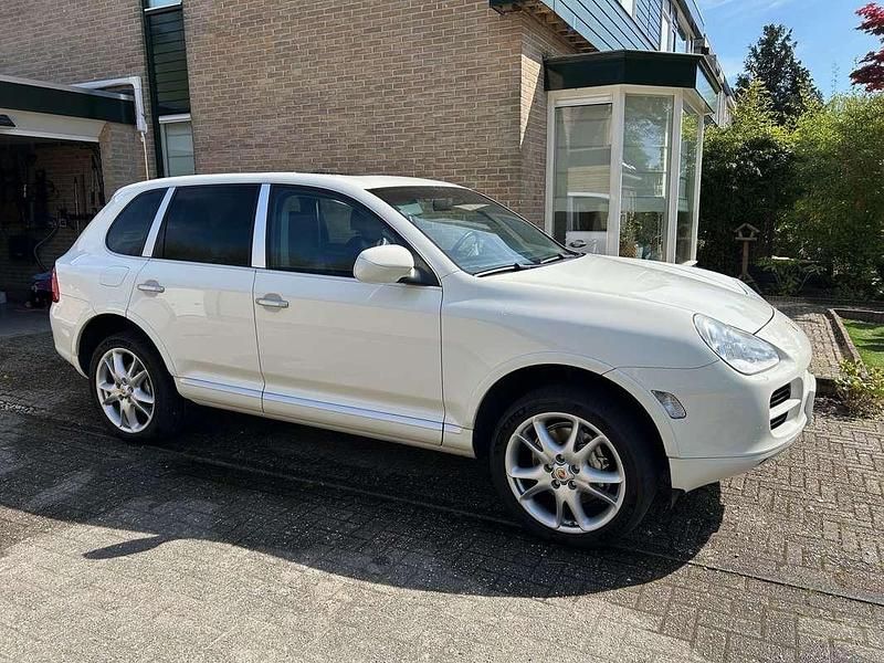 Wit Gebruikt 2005 Porsche Cayenne SUV | € 14.500 (Duur) - Afbeelding 1/4