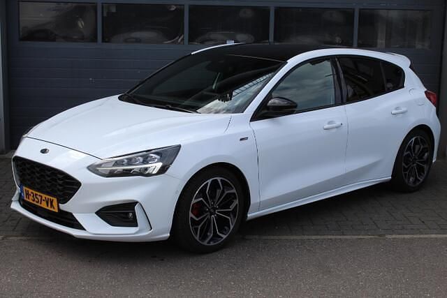 Wit Occasion 2020 Ford Focus Business Edition Hatchback | € 10.499 (Eerlijke prijs) - Afbeelding 1/4