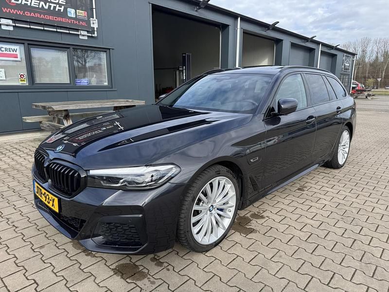 Occasion BMW 530 293 PK (215 kW) 2022 Grijs Stationwagen