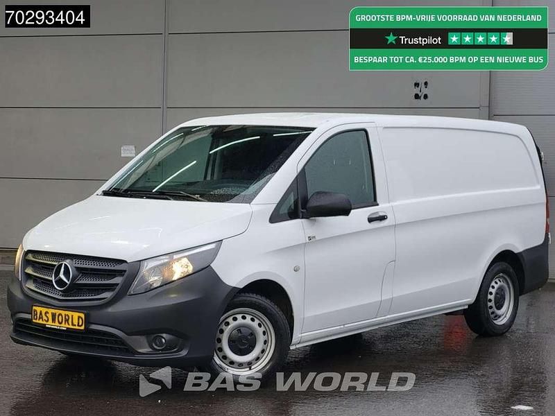 Wit Gebruikt 2022 Mercedes Vito MPV | € 19.900 (Super prijs) - Afbeelding 1/3