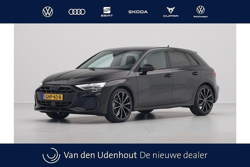 Zwart (metallic) Gebruikt 2024 Audi A3 Sportback S-Line Hatchback | € 39.940 (Iets duurder) - Afbeelding 1/4