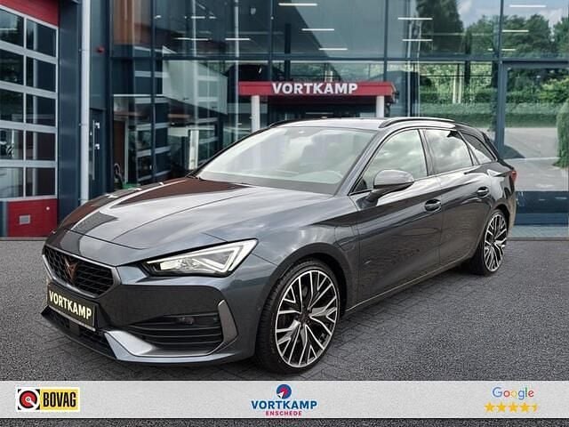Grijs Gebruikt 2022 Cupra Leon VZ Stationwagen | € 25.690 (Goede deal) - Afbeelding 1/4