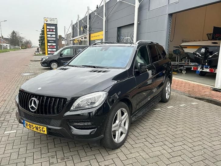 Occasion 2013 Mercedes ML250 Edition SUV | € 18.950 - Afbeelding 1/4