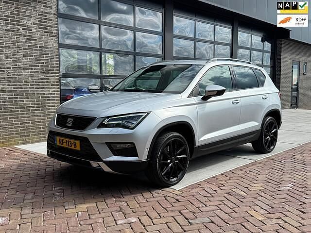 Grijs Gebruikt 2018 Seat Ateca Style SUV | € 14.975 (Iets duurder) - Afbeelding 1/4