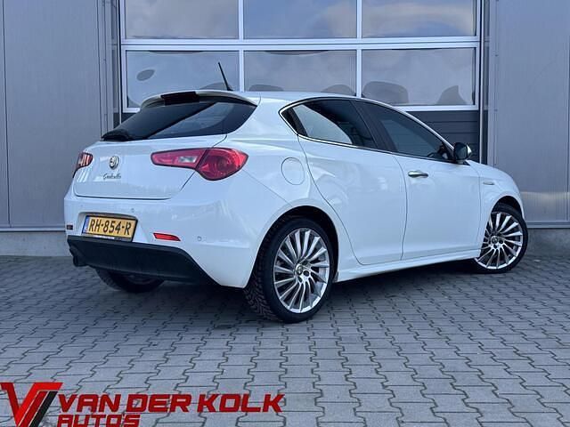 Occasion Alfa Romeo Giulietta Business 170 PK (125 kW) 2012 Wit Hatchback