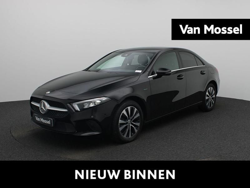 Zwart Gebruikt 2021 Mercedes A250 Business Sedan | € 24.900 (Super prijs) - Afbeelding 1/4