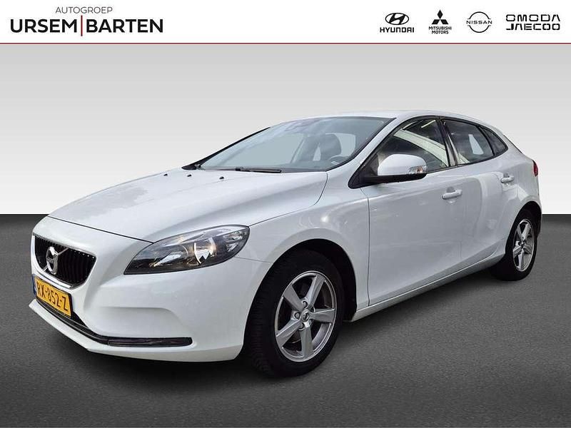 Wit Gebruikt 2018 Volvo V40 Stationwagen | € 14.930 (Goede deal) - Afbeelding 1/4