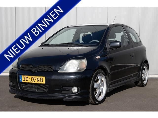 Zwart, metallic lak Gebruikt 2002 Toyota Yaris Sport Hatchback | € 1.999 (Super prijs) - Afbeelding 1/4