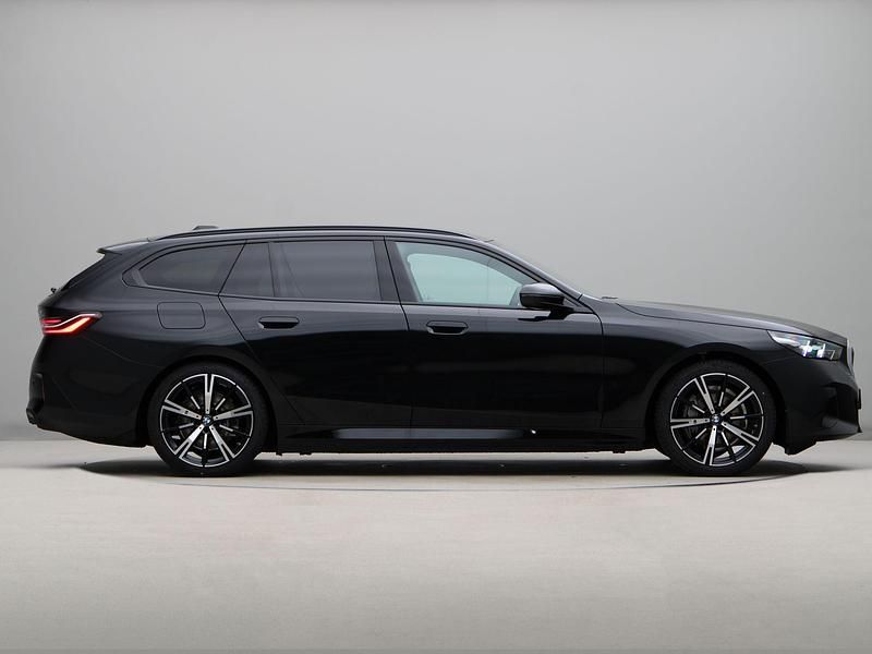 Occasion BMW i5 M Sport 250 kW (340 PK) 2025 Zwart Stationwagen