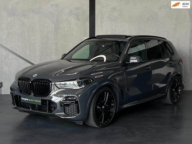 Grijs Occasion 2021 BMW X5 Executive SUV | € 59.700 (Iets duurder) - Afbeelding 1/4