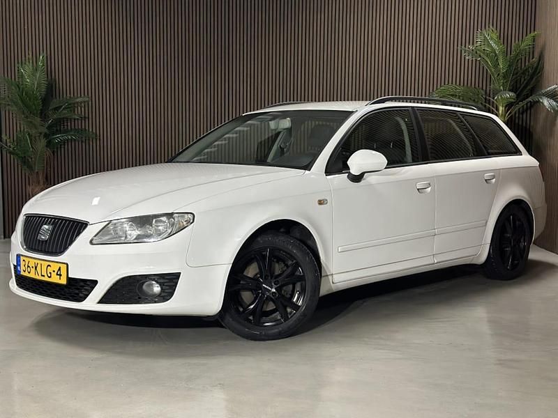 Wit Occasion 2010 Seat Exeo Reference Stationwagen | € 3.995 (Eerlijke prijs) - Afbeelding 1/4