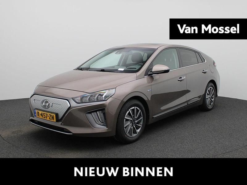 Bruin Occasion 2021 Hyundai Ioniq Premium Hatchback | € 16.400 (Eerlijke prijs) - Afbeelding 1/4