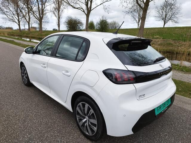 Occasion Peugeot 208 Business-Line 101 PK (74 kW) 2021 Wit Hatchback